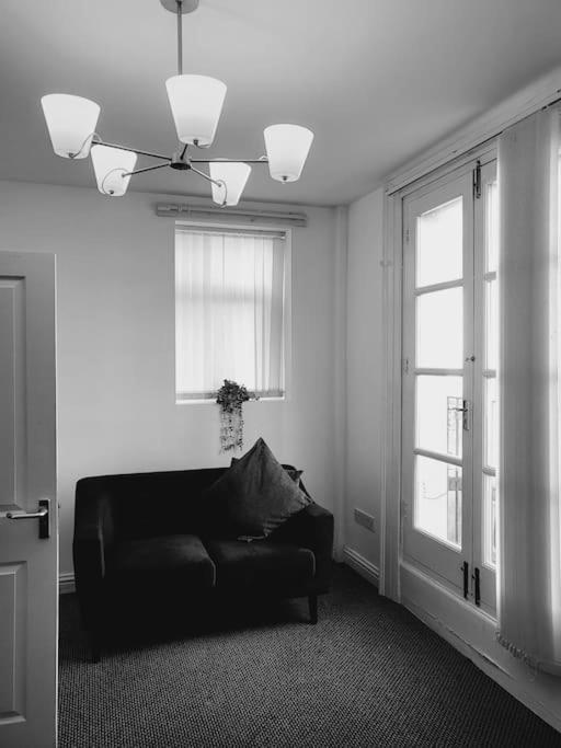High Street, 2 Bed, Newly Refurb Lägenhet Leamington Spa Exteriör bild