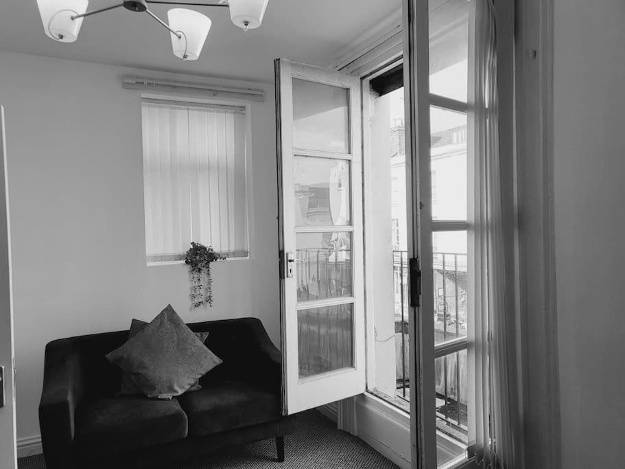 High Street, 2 Bed, Newly Refurb Lägenhet Leamington Spa Exteriör bild